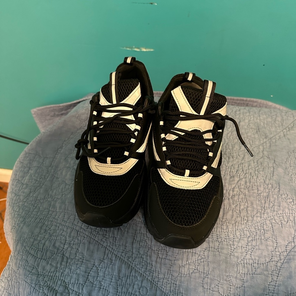 Dior B22 Black and White Mesh Sneakers